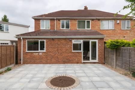Solihull/Nec/Airport 3 Bedroom Semi-Detached House Birmingham Bagian luar foto