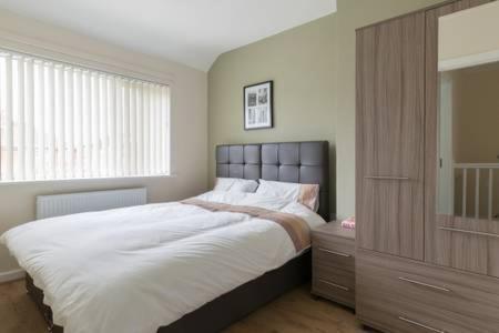 Solihull/Nec/Airport 3 Bedroom Semi-Detached House Birmingham Bagian luar foto